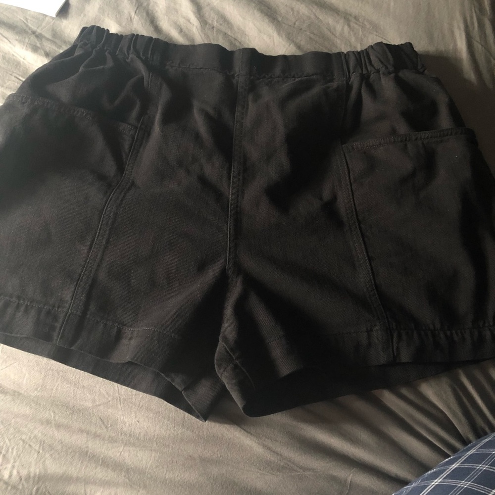 UNIQLO SHORTS